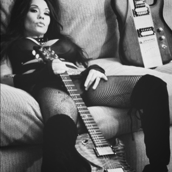 Meet your Posher, Karen Perry Phillips - Picture 9 of 13